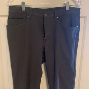 Lululemon ABC Slim mens 30 green